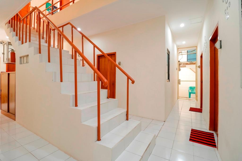 Reddoorz Near Ciputra World Kuningan 3 Hotel Jakarta Exterior photo