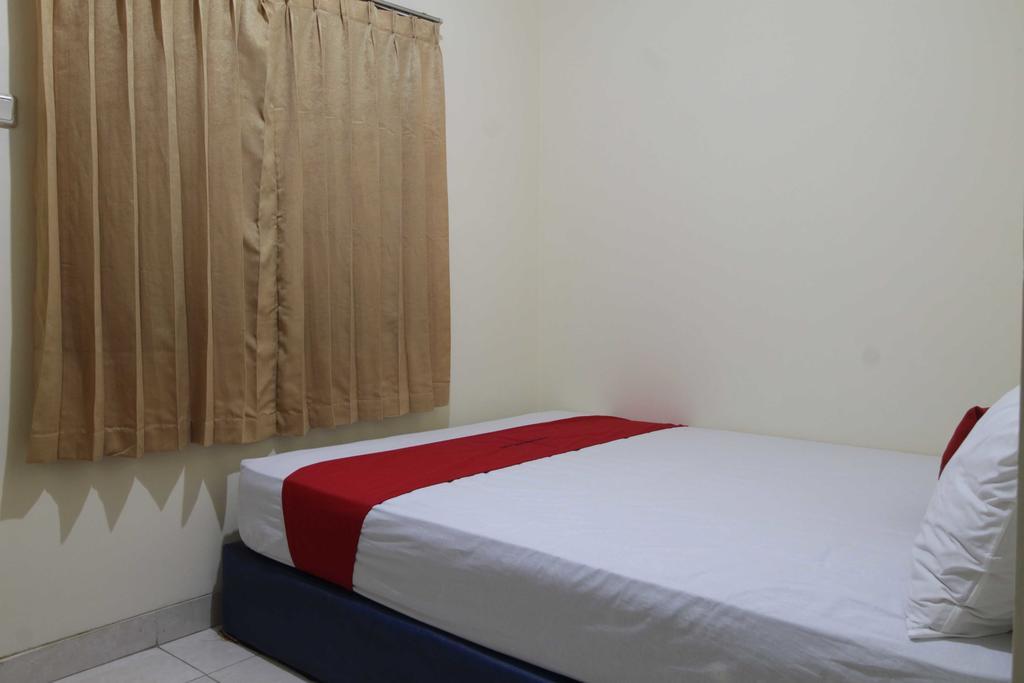 Reddoorz Near Ciputra World Kuningan 3 Hotel Jakarta Exterior photo